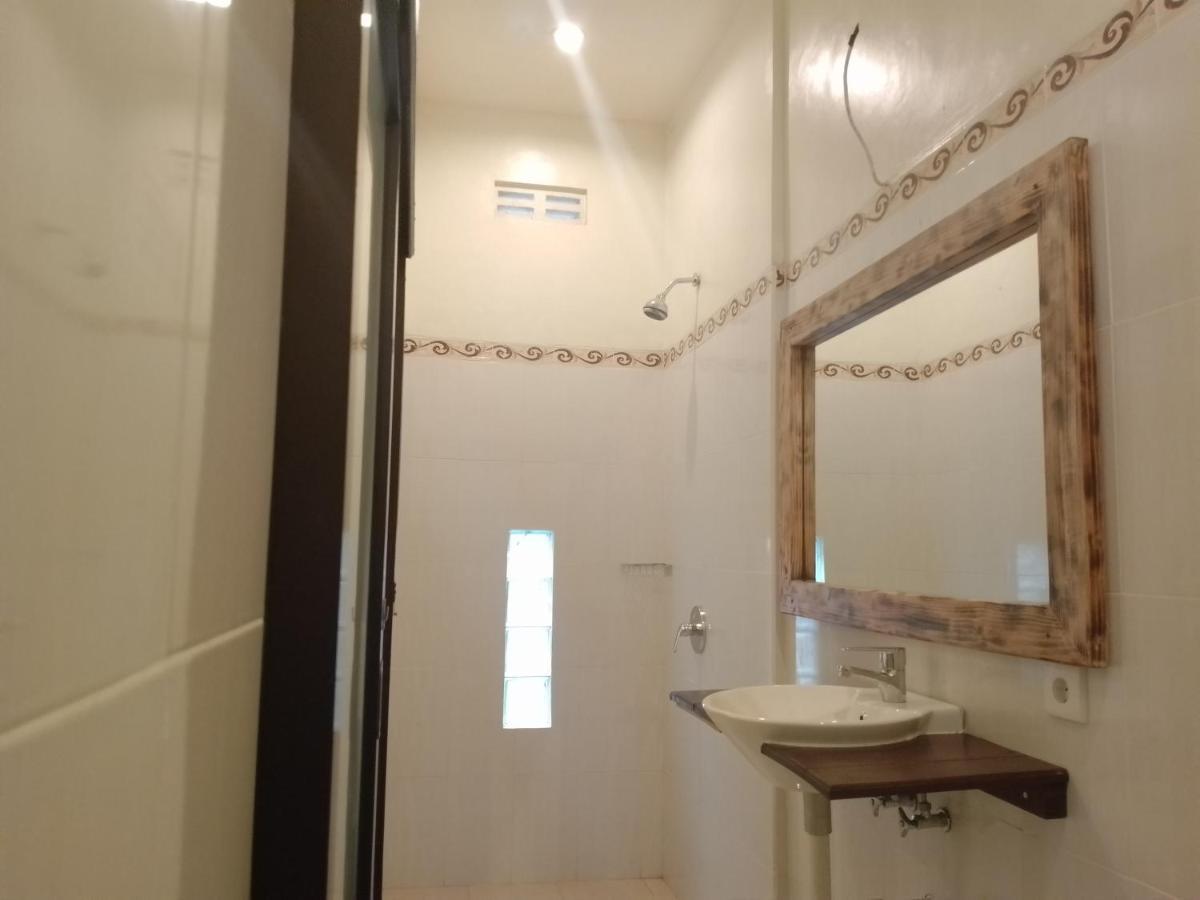 Yanti Guest House Canggu  Exterior photo
